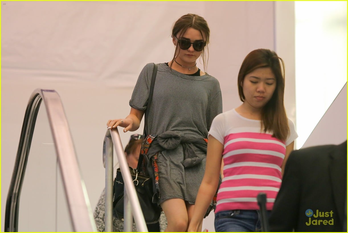 Maisie Williams Loves Shocking People on the Red Carpet | Photo 790649