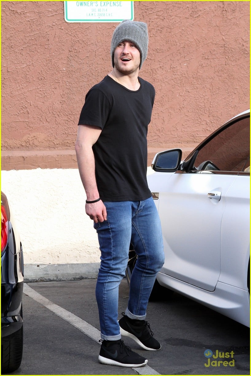 Rumer Willis & Val Chmerkovskiy Get Visits From Siblings Scout Willis