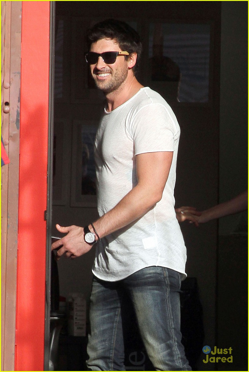 Rumer Willis & Val Chmerkovskiy Get Visits From Siblings Scout Willis