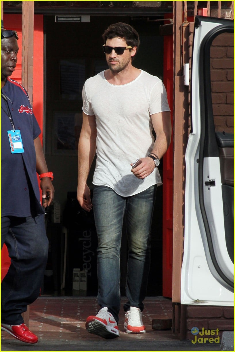 Rumer Willis & Val Chmerkovskiy Get Visits From Siblings Scout Willis