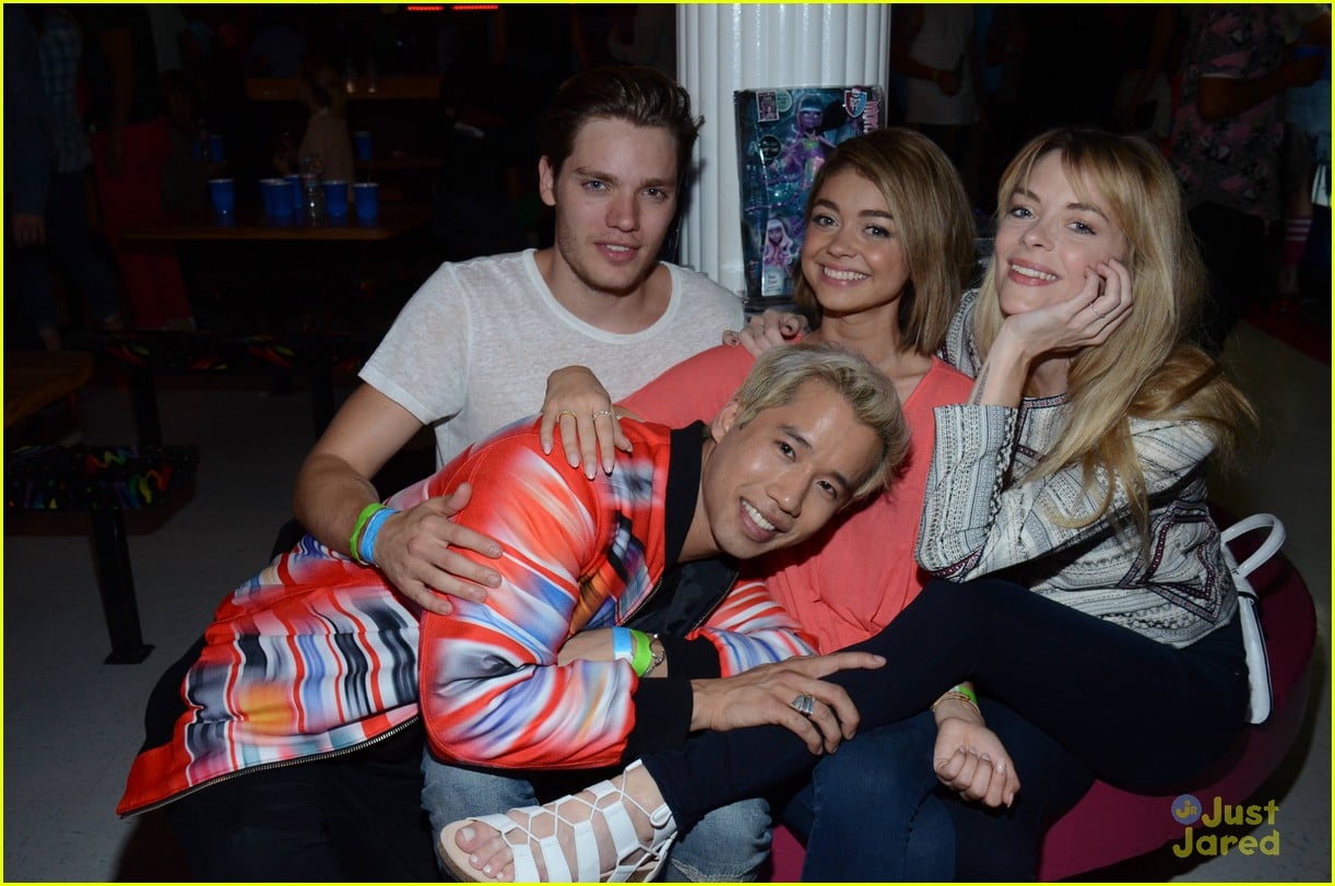 sarah hyland dominic sherwood just jared throwback thursday party 02