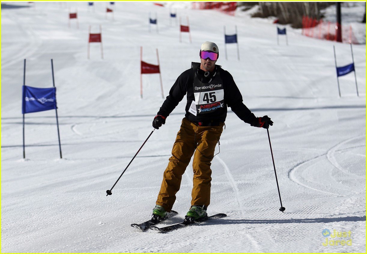 Full Sized Photo of vampire diaries reunion operation smile 16