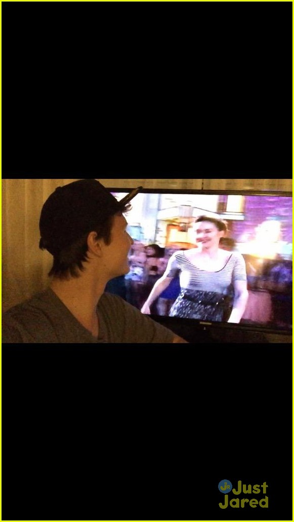 ansel elgort mtv movie awards 2015 02