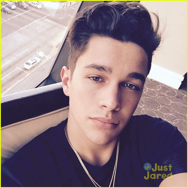 Full Sized Photo of austin mahone mtv promposal lax arrival 04 Austin Mahone To Accept One Fan Full Sized Photo of austin mahone mtv promposal lax arrival 04 Austin Mahone To Accept One Fan