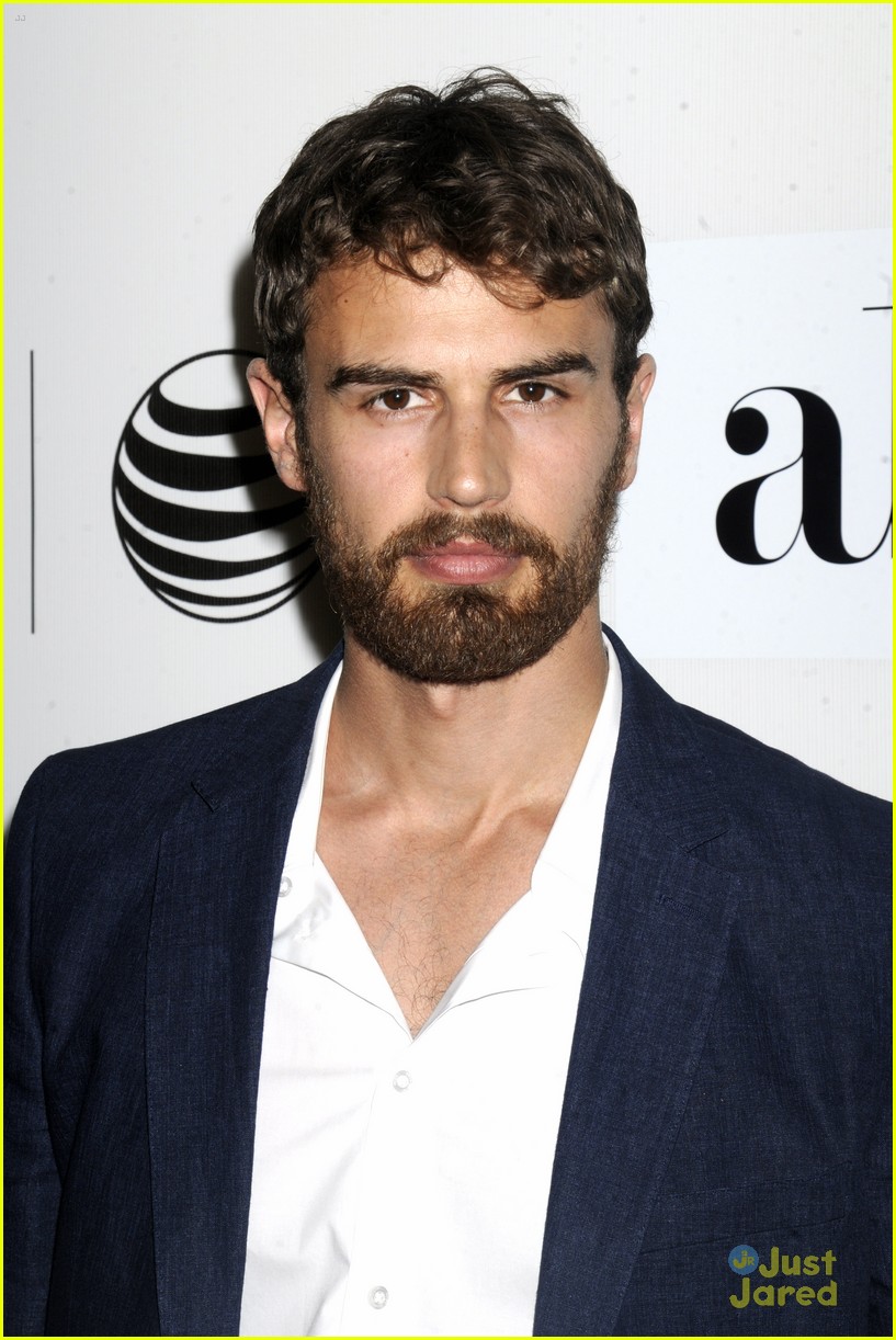 Full Sized Photo of dakota fanning nylon mag may 2015 tribeca fest theo