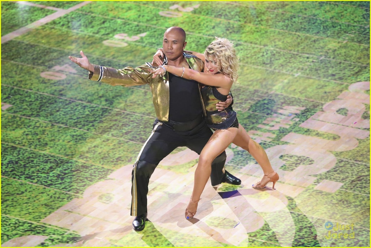 Football Pros Return To 'Dancing With The Stars' For 10th Anniversary