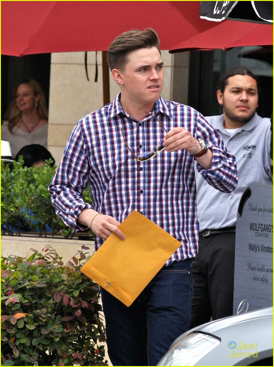 Full Sized Photo of jesse mccartney lunch meeting beverly hills 04