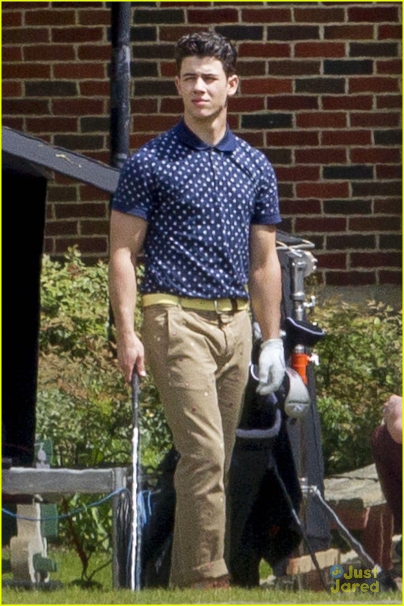 Full Sized Photo of nick jonas chains music video 02 Nick Jonas Puts