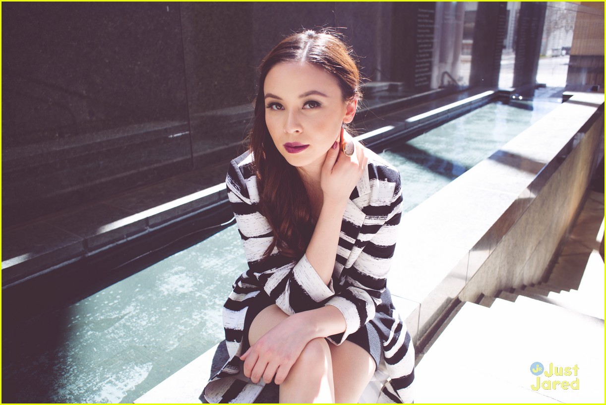 malese jow nkd mag april 01