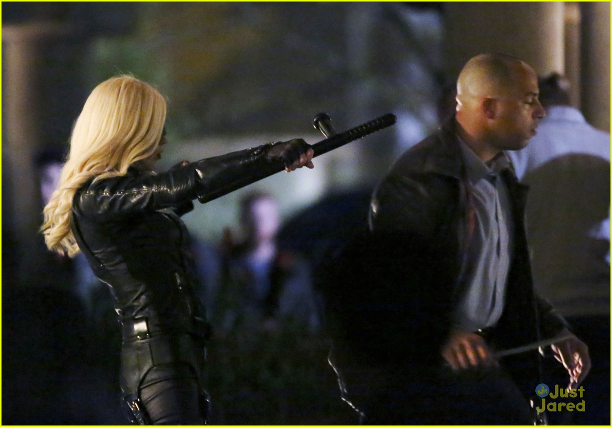 макайя брайант. человек с луком. Someone is shooting me arrows перевод.