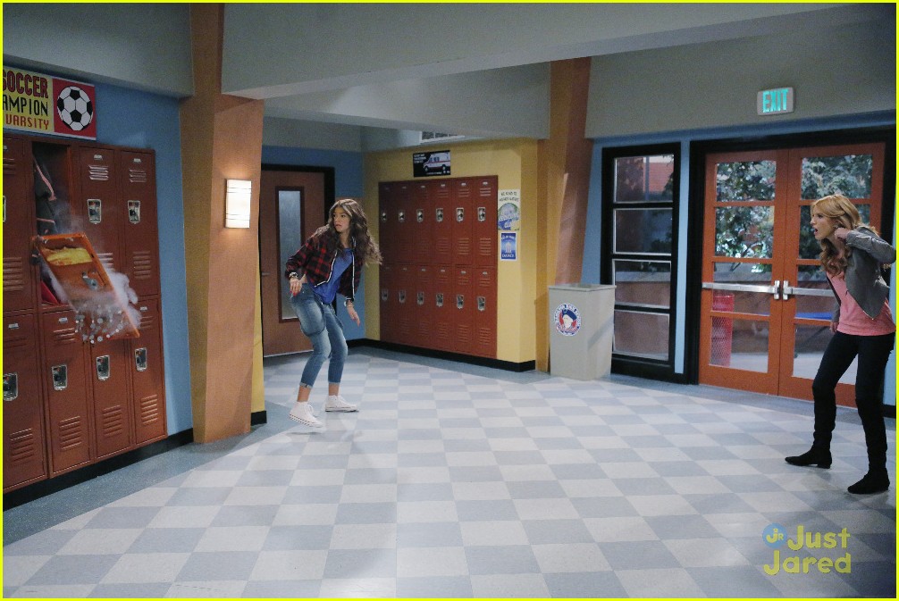Bella Thorne Reunites With Zendaya On 'K.C. Undercover' Tonight - Get A