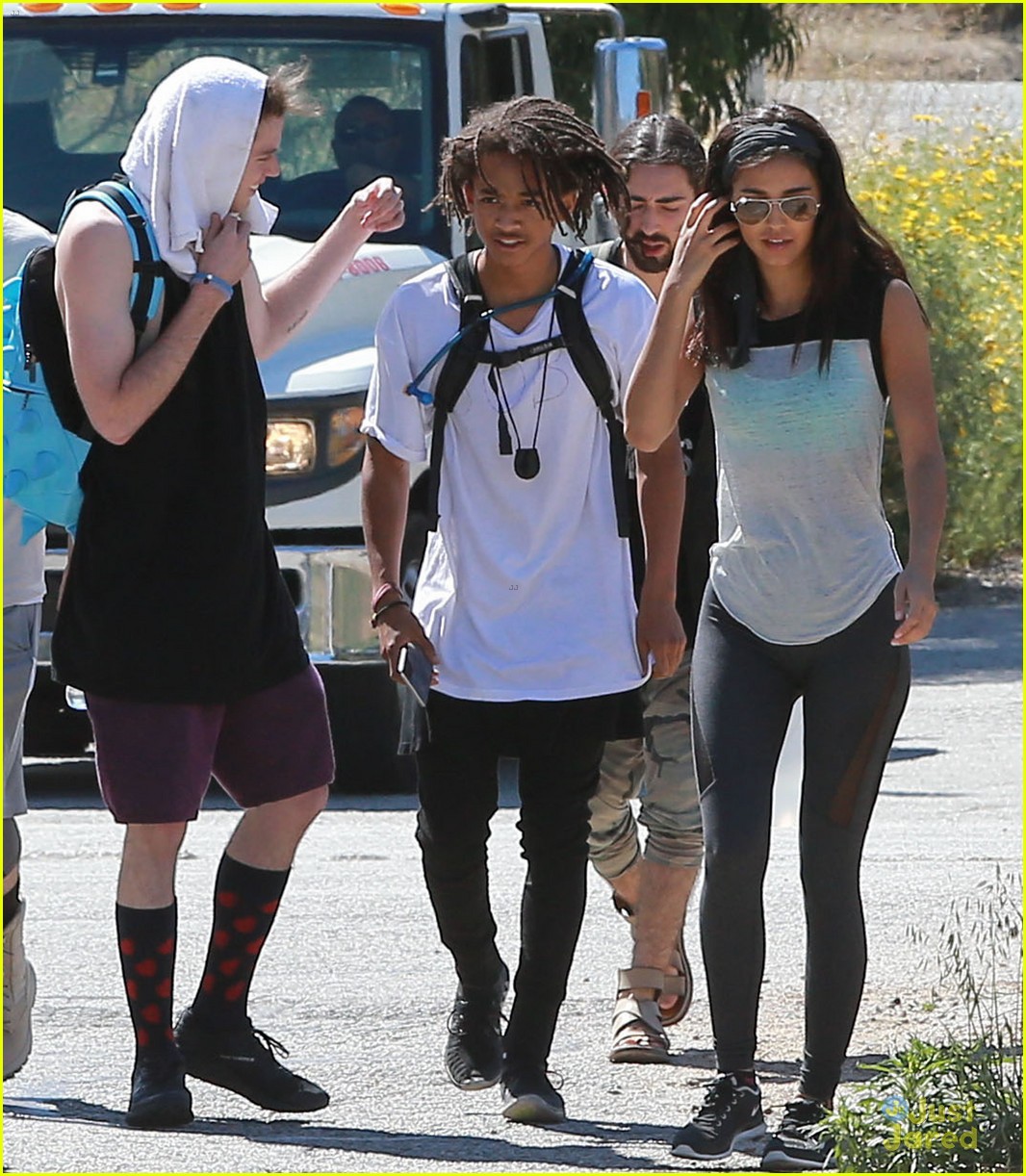 Kendall Jenner Goes Hiking in Malibu With Jaden Smith & Friends | Photo ...