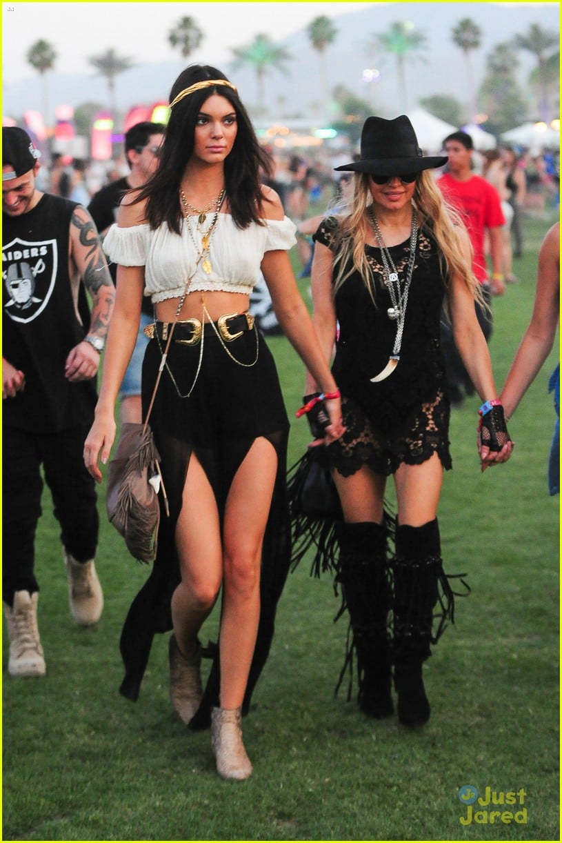 Kendall Jenner Makes Coachella BFFs in Justin Bieber & Fergie! | Photo ...