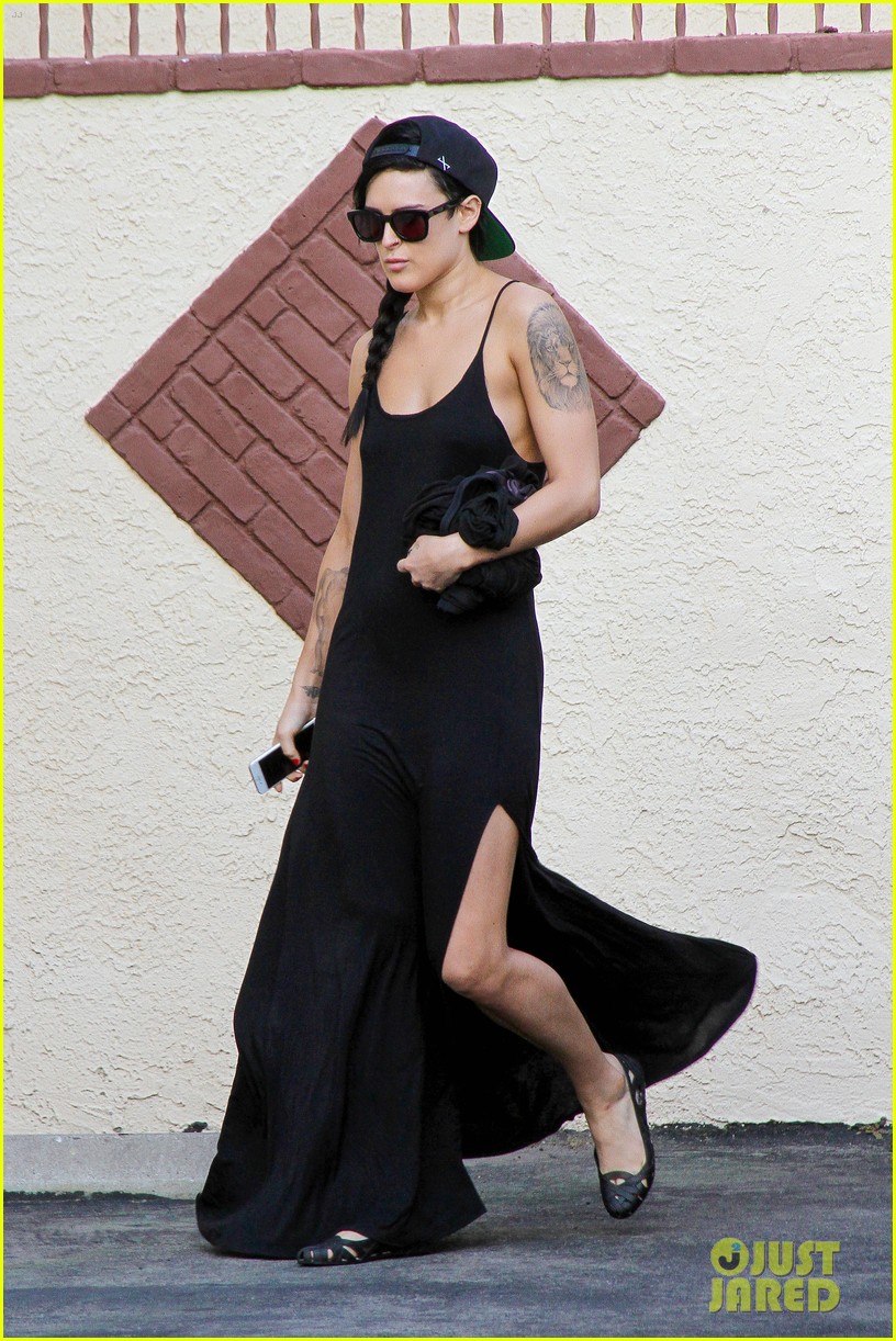 Rumer Willis Looks All Ready for Eras Night on 'DWTS'! Photo 805981