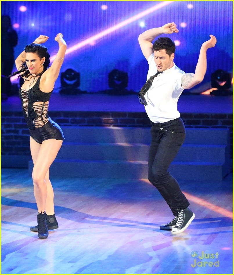 Rumer Willis & Val Chmerkovskiy Get Jazzy on 'DWTS' Photo 802942