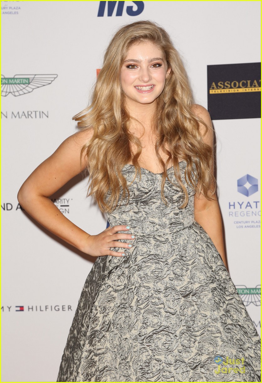 Full Sized Photo of willow shields rumer willis val chmerkovskiy erase