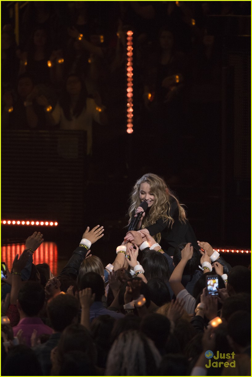 Sabrina Carpenter Performs 'Eyes Wide Open' at RDMAs 2015 - Watch Here ...