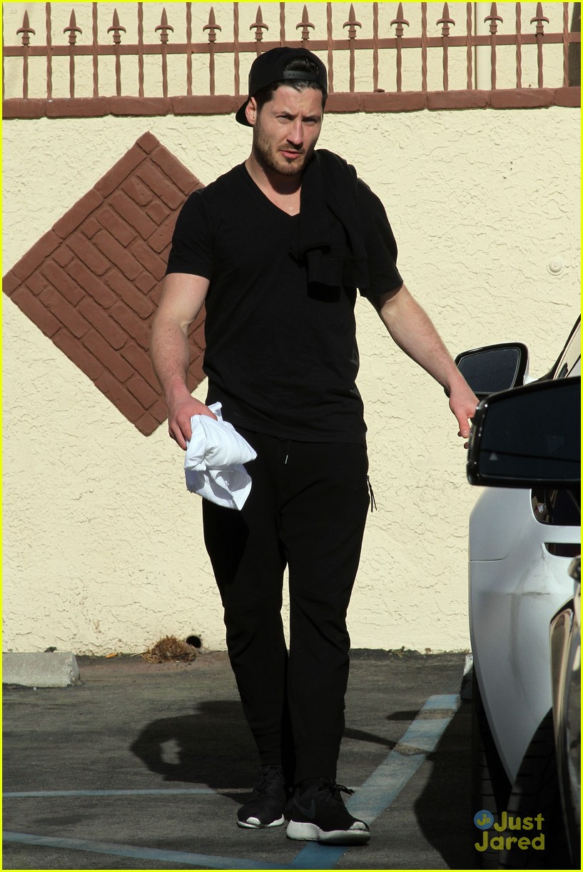 Full Sized Photo of scout willis visits rumer willis dwts practice 01