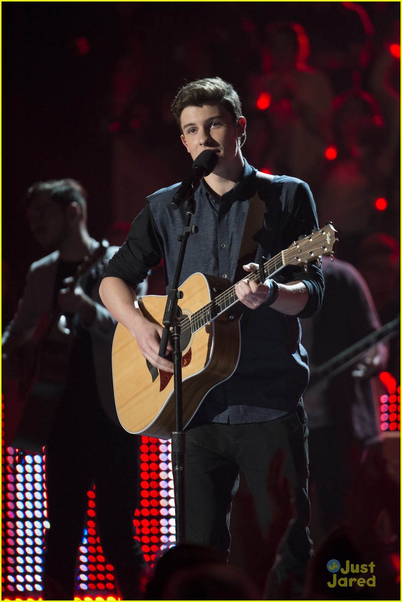 Full Sized Photo of shawn mendes nick jonas performance pics rdmas 08 ...