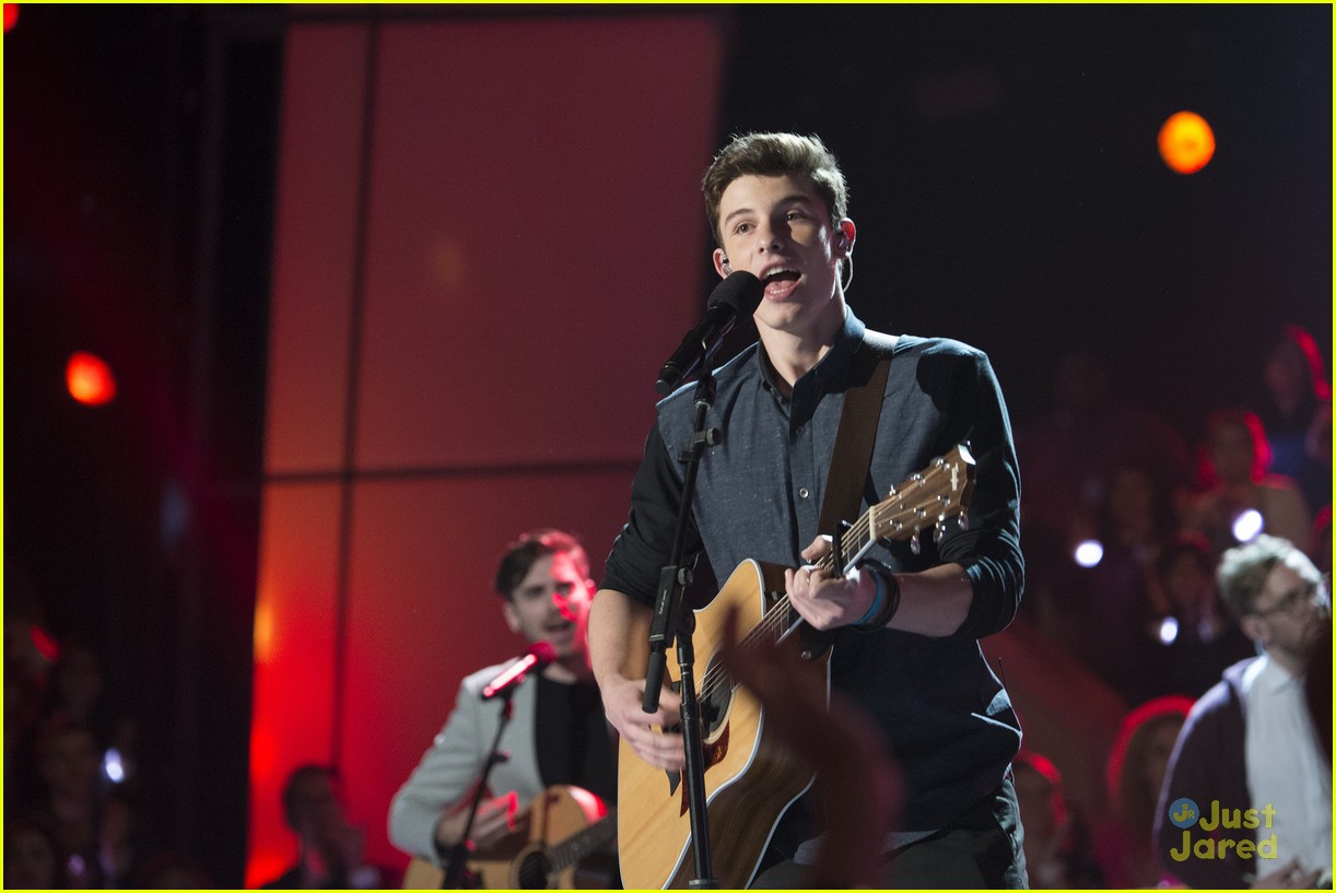 Full Sized Photo of shawn mendes nick jonas performance pics rdmas 10 Shawn Mendes & Nick