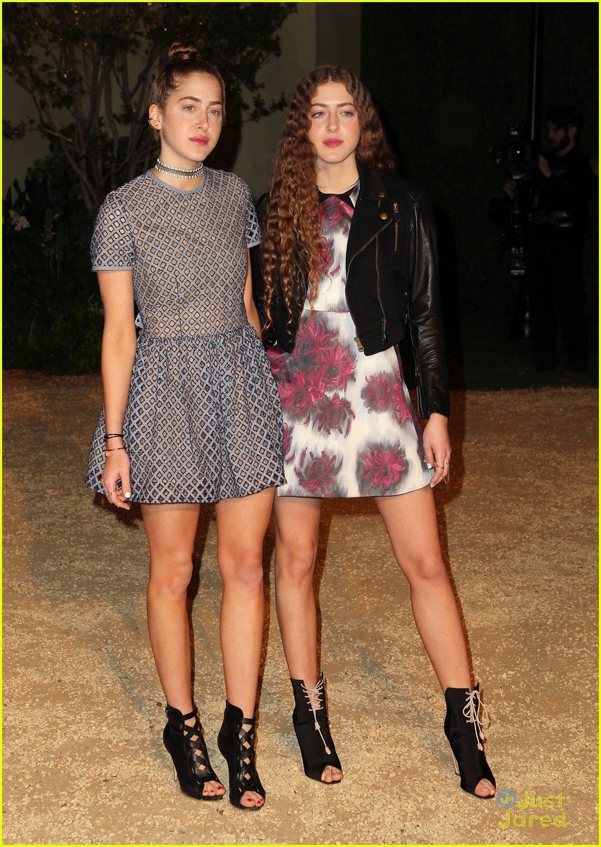 Suki Waterhouse & Dylan Penn Look Super Chic for Burberry Fashion Show