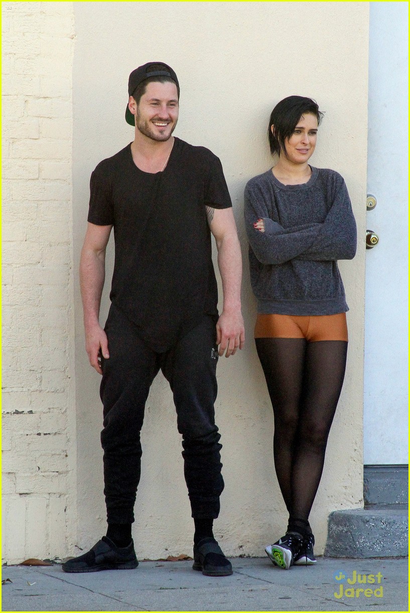 Val Chmerkovskiy Pulls Out Hat Trick With Rumer Willis During Dwts Practice Photo 800324 2192