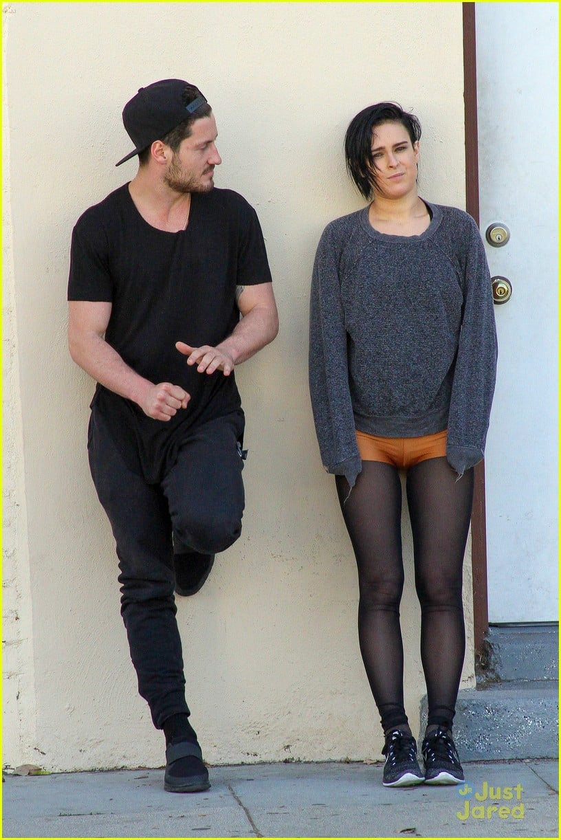 Val Chmerkovskiy Pulls Out Hat Trick With Rumer Willis During Dwts Practice Photo 800334 3486