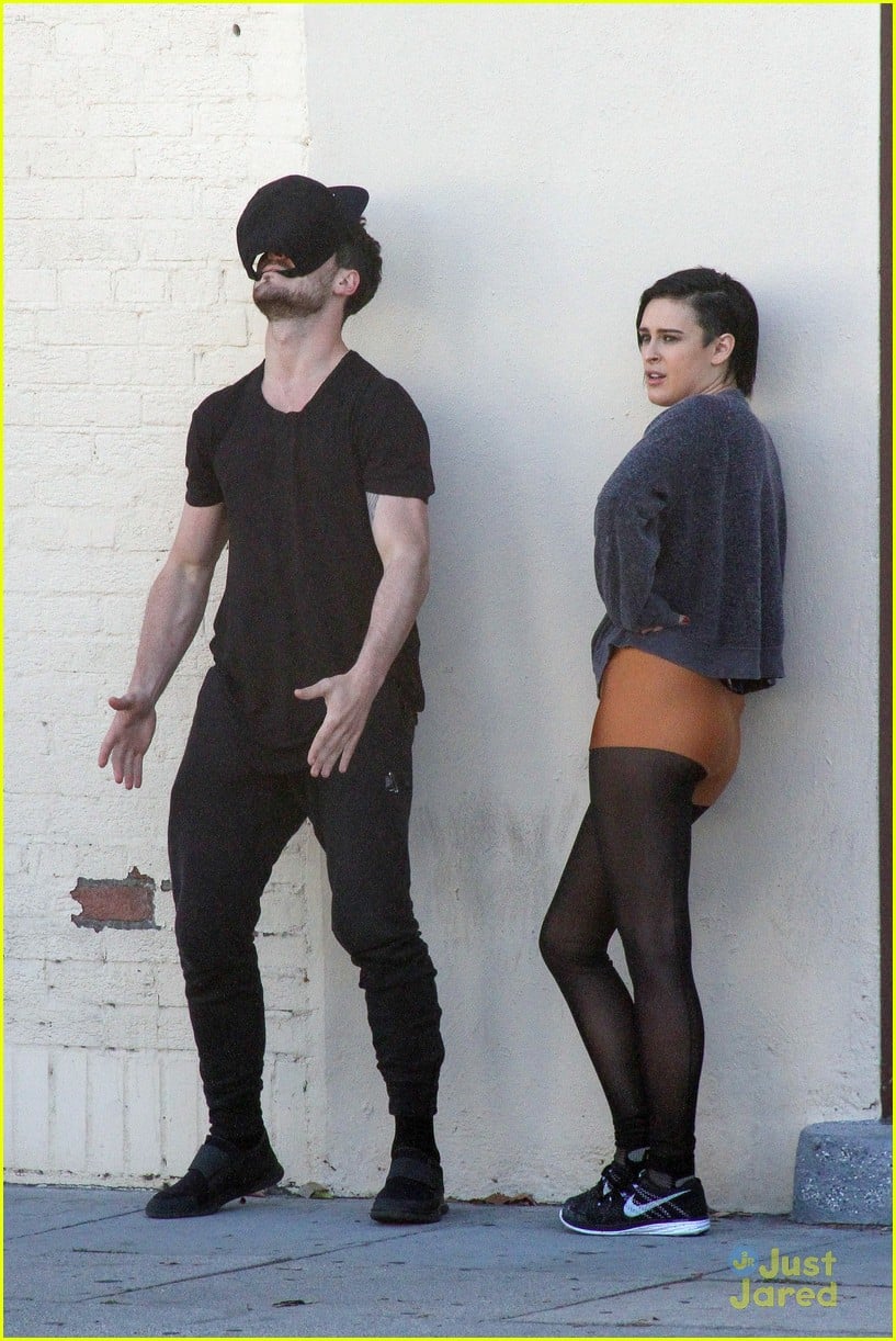 Val Chmerkovskiy Pulls Out Hat Trick With Rumer Willis During Dwts Practice Photo 800336 3229