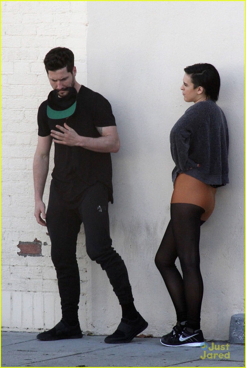 Val Chmerkovskiy Pulls Out Hat Trick With Rumer Willis During Dwts Practice Photo 800338 9951