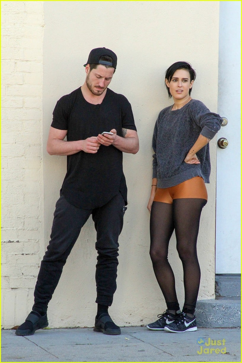 Val Chmerkovskiy Pulls Out Hat Trick With Rumer Willis During Dwts Practice Photo 800339 1643