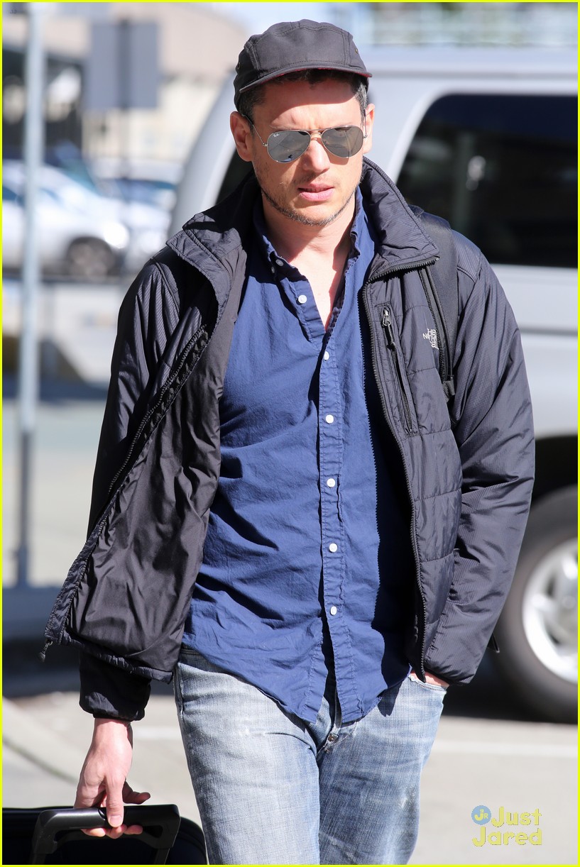 Wentworth Miller & Arthur Darvill Arrive in Vancouver For 'Flash/Arrow ...