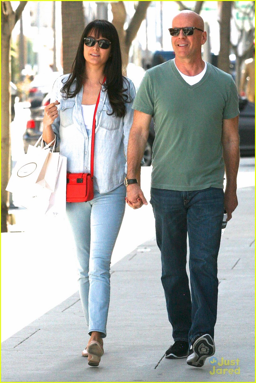 Full Sized Photo of bruce willis demi moore rumer willis dwts 10 ...