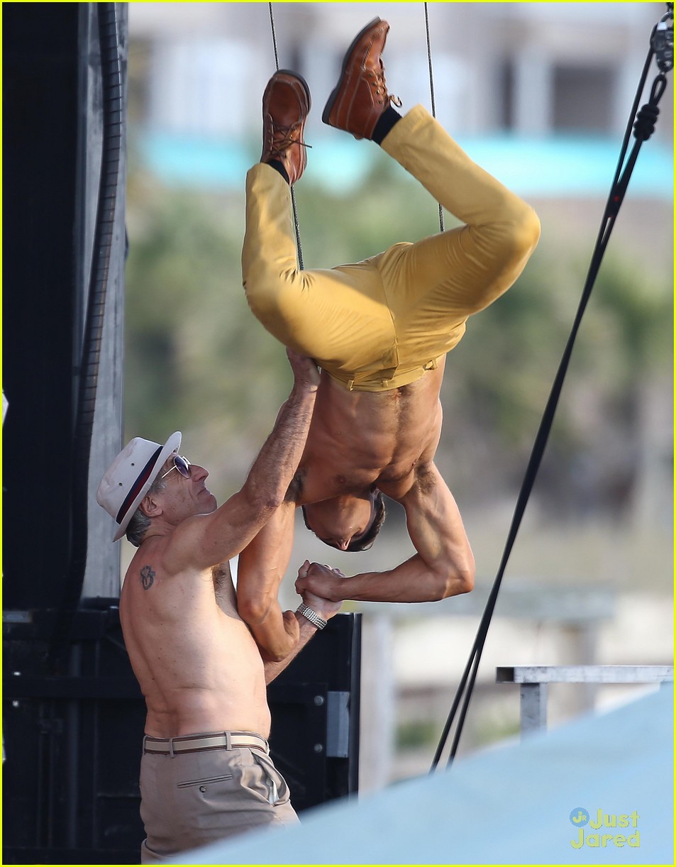Full Sized Photo Of Zac Efrons Shirtless Flex Off Stunt Photos 35 Zac Efron Balances Himself