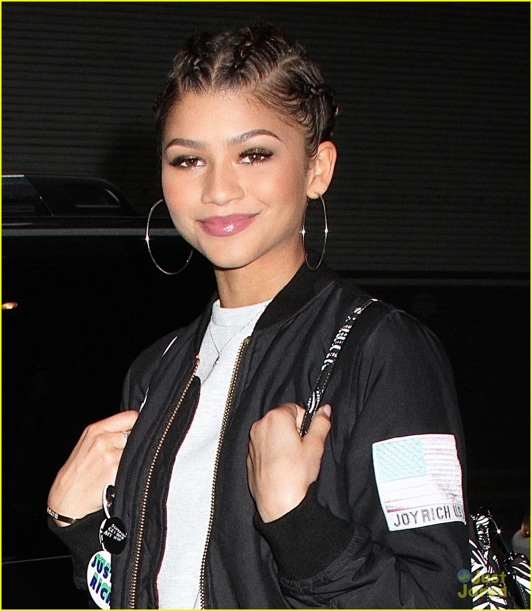 zendaya thinks taylor swift bomb diggity 01