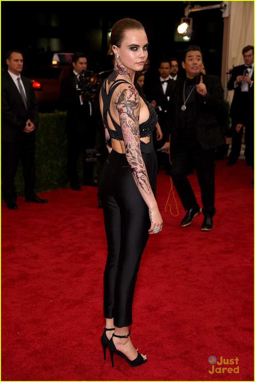 Cara Delevingne Goes Floral with Fake Tattoos at Met Gala 2015! | Photo ...