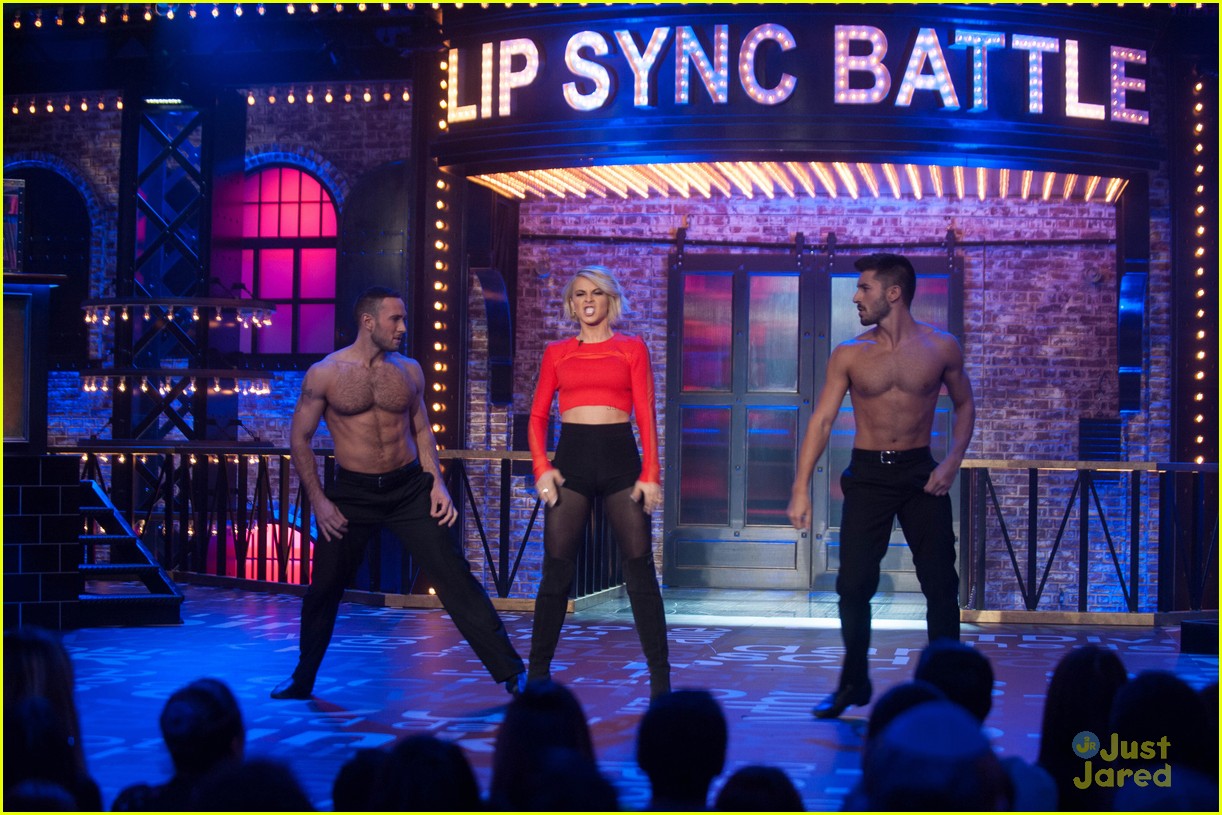 Julianne Hough Defeats Derek on 'Lip Sync Battle' .