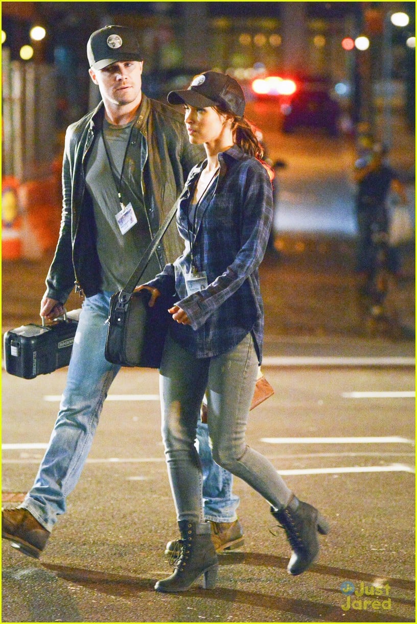 Stephen Amell And Megan Fox Rock Caps For Tmnt 2 Shoot Photo 819704 Photo Gallery Just 9550