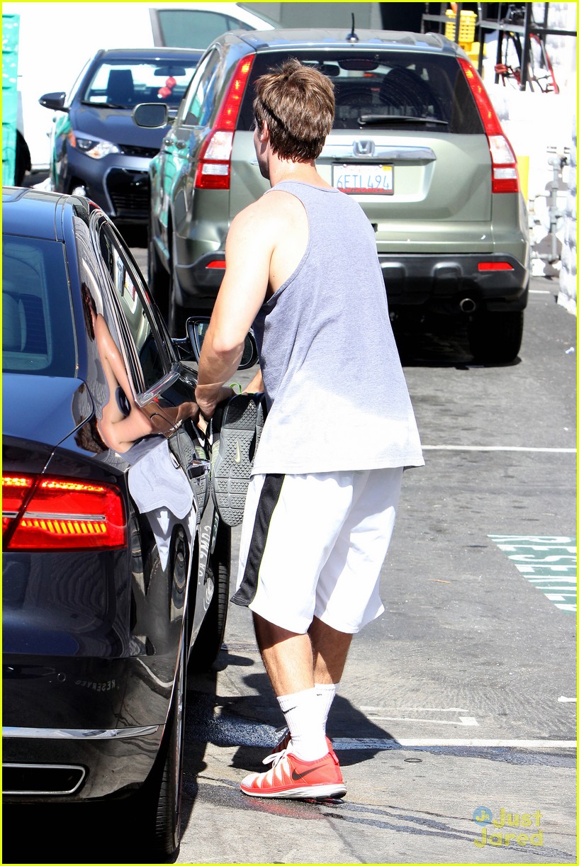 Full Sized Photo of patrick schwarzenegger shows off huge muscles 07 ...