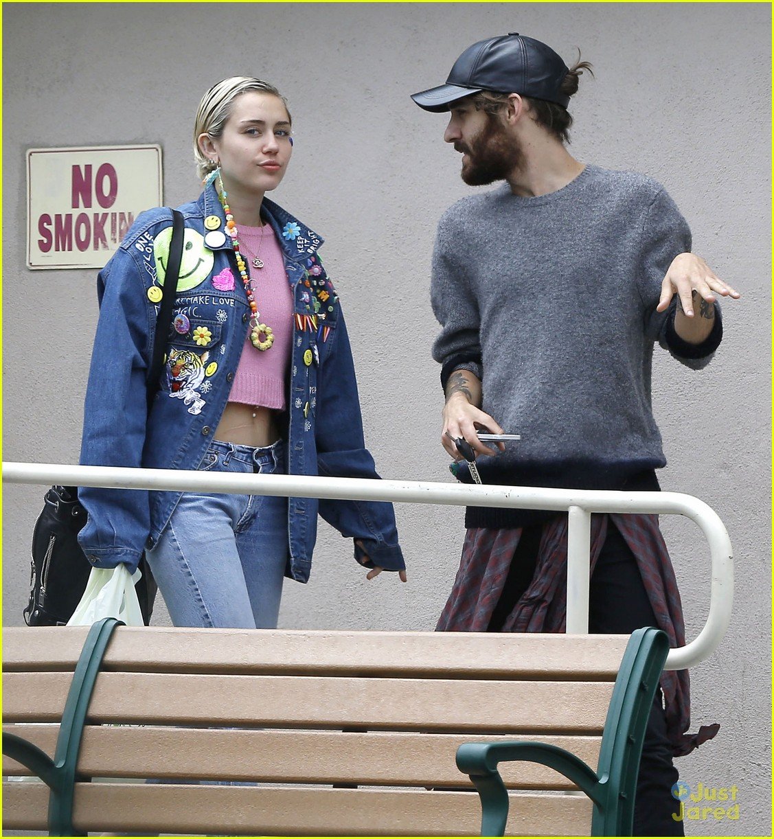 Miley Cyrus Brings the 90s Back With Denim & Spice Girls | Photo 810889 ...