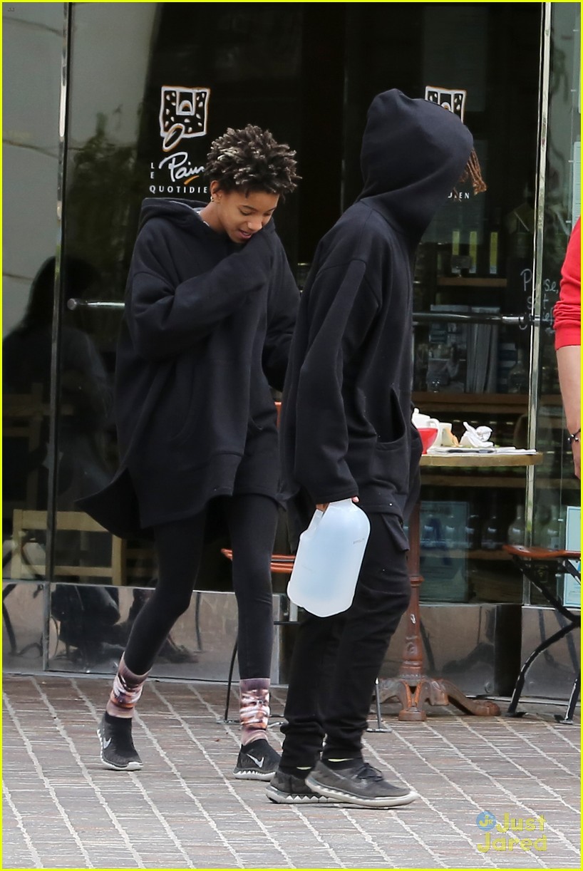 Full Sized Photo of jaden smith brings his own water jug to lunch with ...