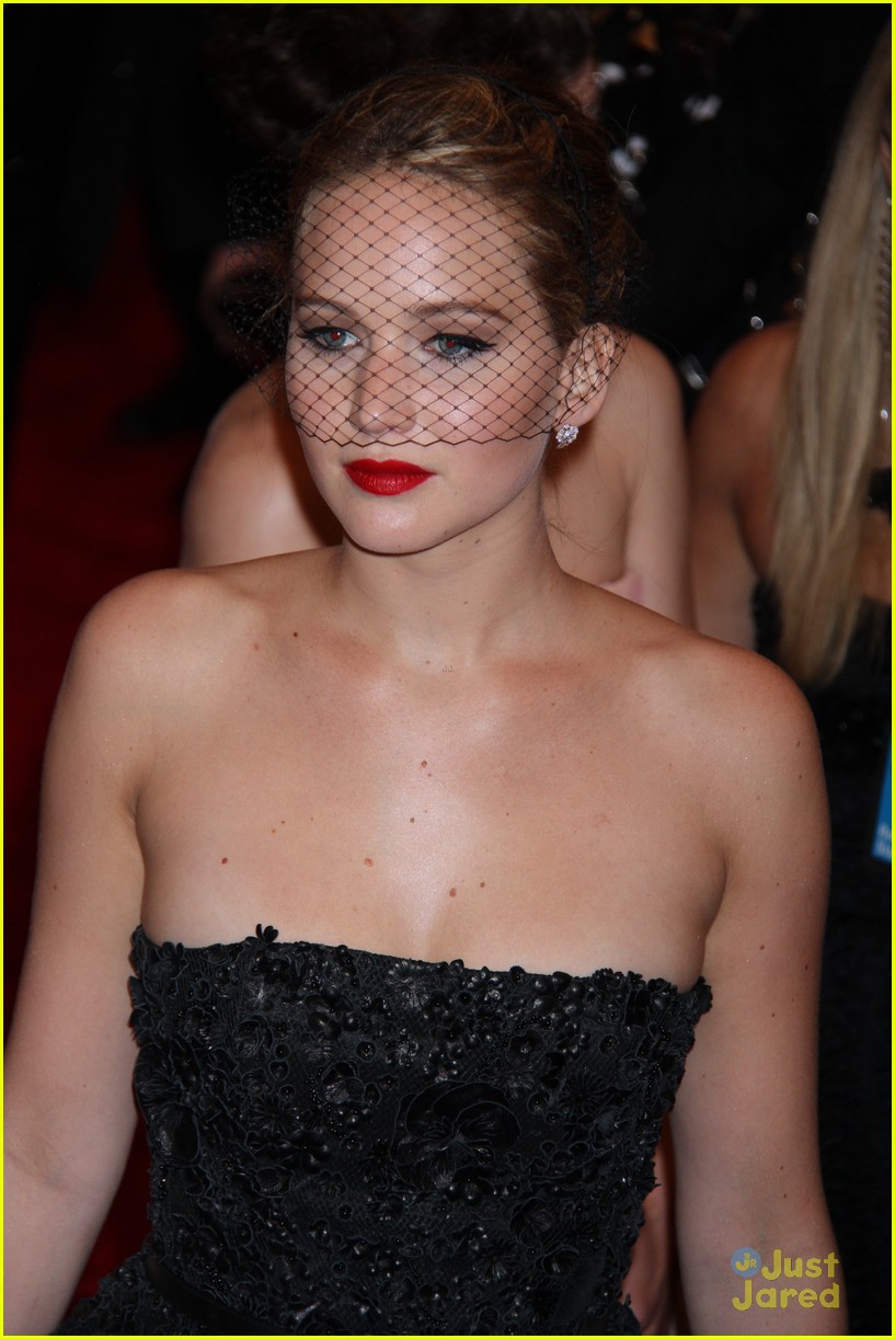 Here Is Jennifer Lawrence's Last Met Gala Look! Photo 807966 Photo