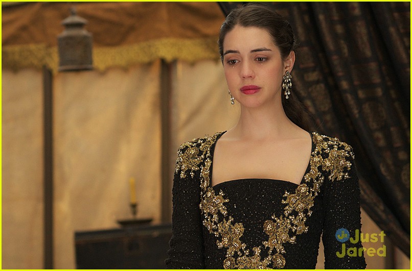 Adelaide Kane on Mary's Pregnancy, Being Team Frary, & the 'Reign ...