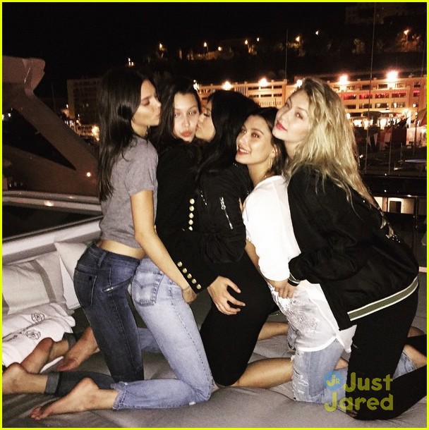 Kendall And Kylie Jenner Party On A Yacht With Gigi Hadid Photo 817798 Photo Gallery Just 