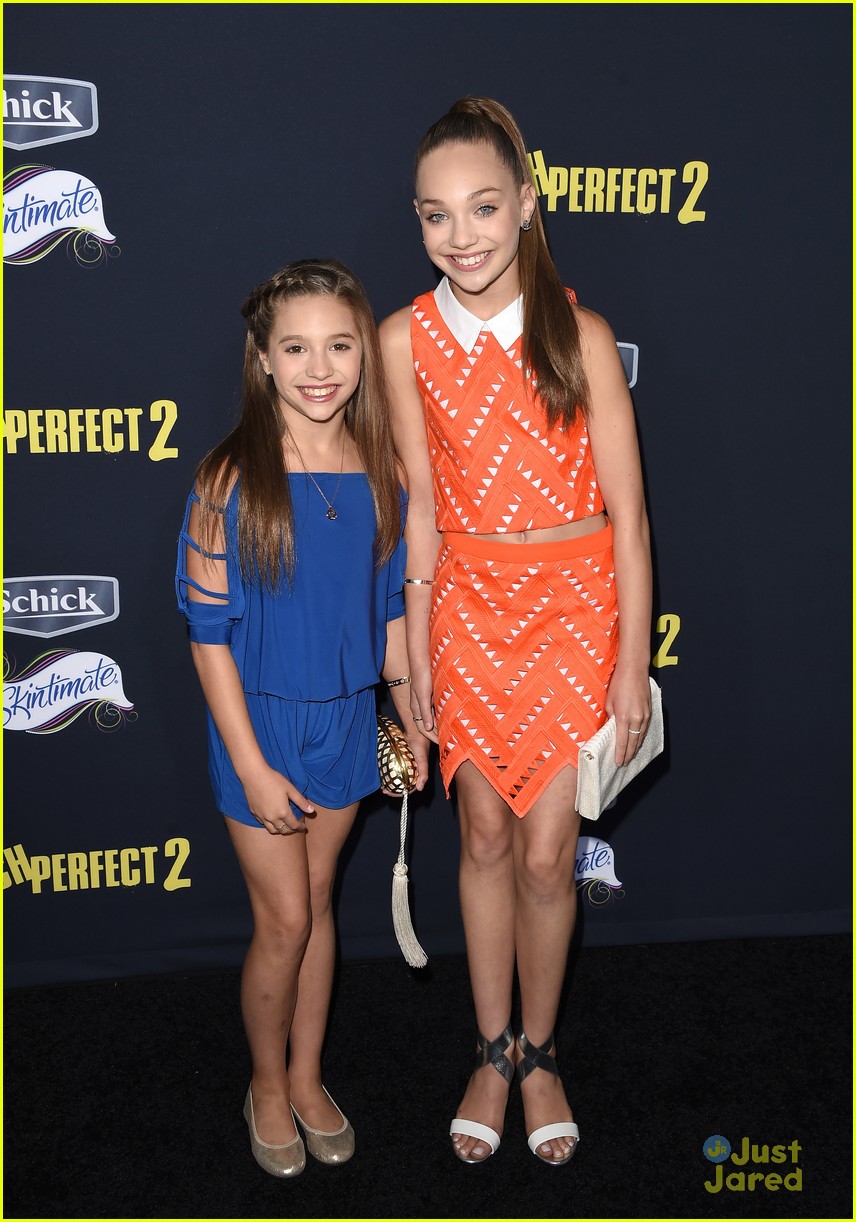 Full Sized Photo of maddie makenzie ziegler kendall vertes pp2 premiere
