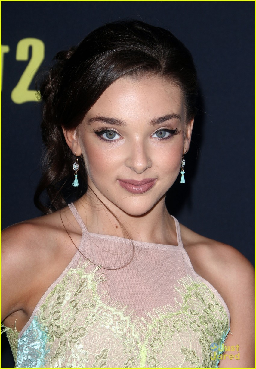 Maddie Ziegler & Kendall Vertes Dance Their Way To 'Pitch Perfect 2 ...