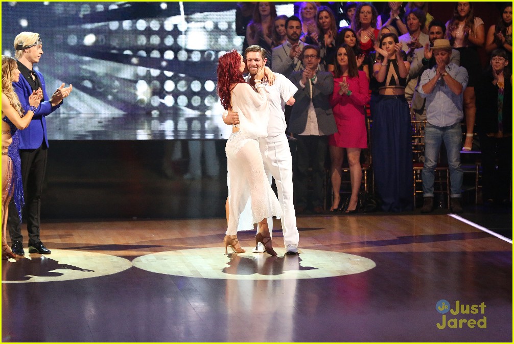 Noah Galloway Dances With Amy Purdy on 'Dancing With The Stars' Finale