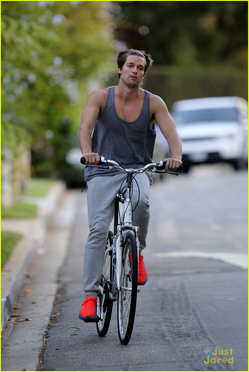 Full Sized Photo of arnold patrick schwarzenegger snapchat social media