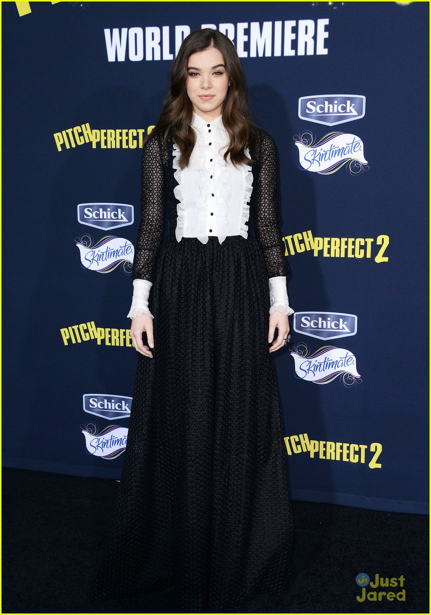 Full Sized Photo Of Anna Kendrick Brittany Snow Pitch Perfect Premiere Anna Kendrick