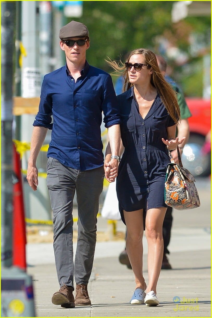 Eddie Redmayne & Hannah Bagshawe Catch London Flight After Met Gala 