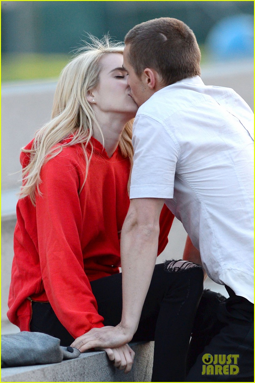 Emma Roberts Dave Franco Get Passionate On Nerve Set Photo Photo Gallery Just